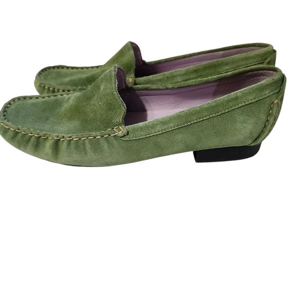 Talbots Green Leather Suede Slip-On Loafers Sz US 5.5 Comfort Career Y2K Preppy - Picture 2 of 11